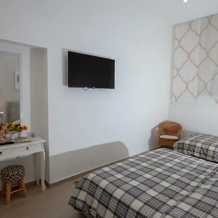 Garibaldi House Naples