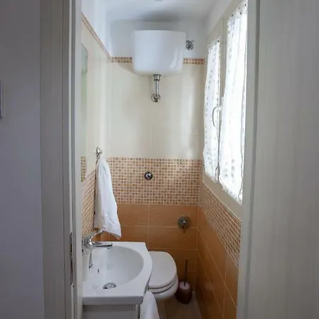 Garibaldi House Апартаменты