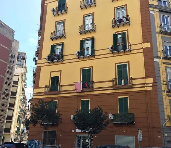 Garibaldi House * Neapel