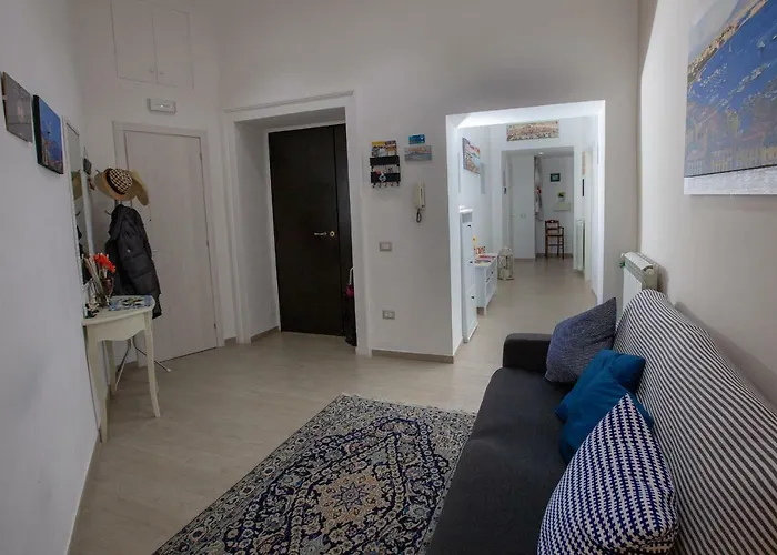 Garibaldi House Neapel