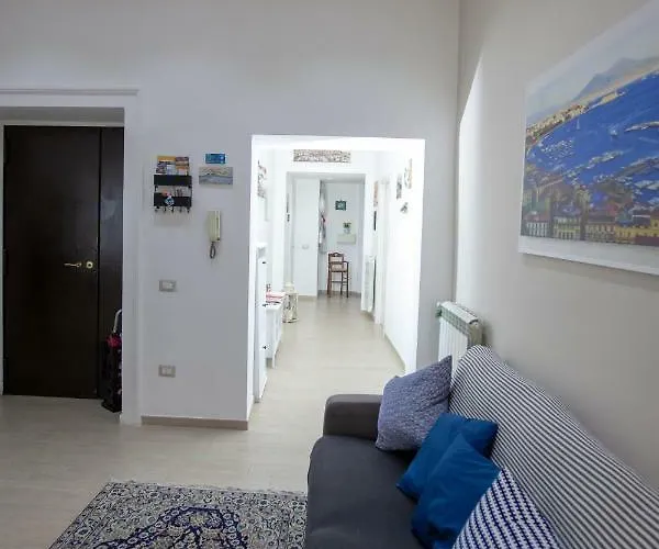 Garibaldi House Neapel