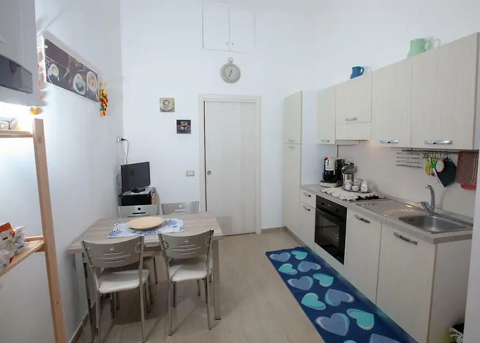 Garibaldi House Apartment